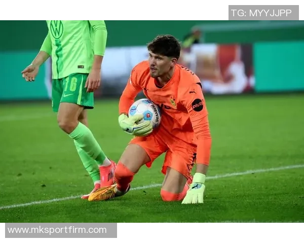 科贝尔谈乒乓球爱好与多特防守表现展望未来