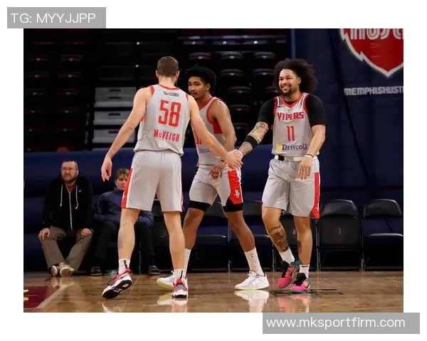 火箭队依靠篮板优势逆袭对手二次进攻助力赢得关键胜利