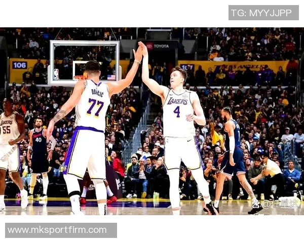 阴阳快船与湖人防守的微妙关系雷迪克用词引发小范对保罗的回忆