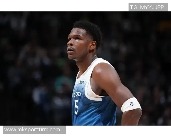 超级球星的关键时刻从亚历山大到爱德华兹的辉煌表现